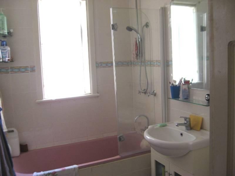 1 Crosby Cresent, Fairfield NSW 2165