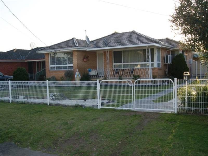 13 Cambridge Street, Fairfield West NSW 2165
