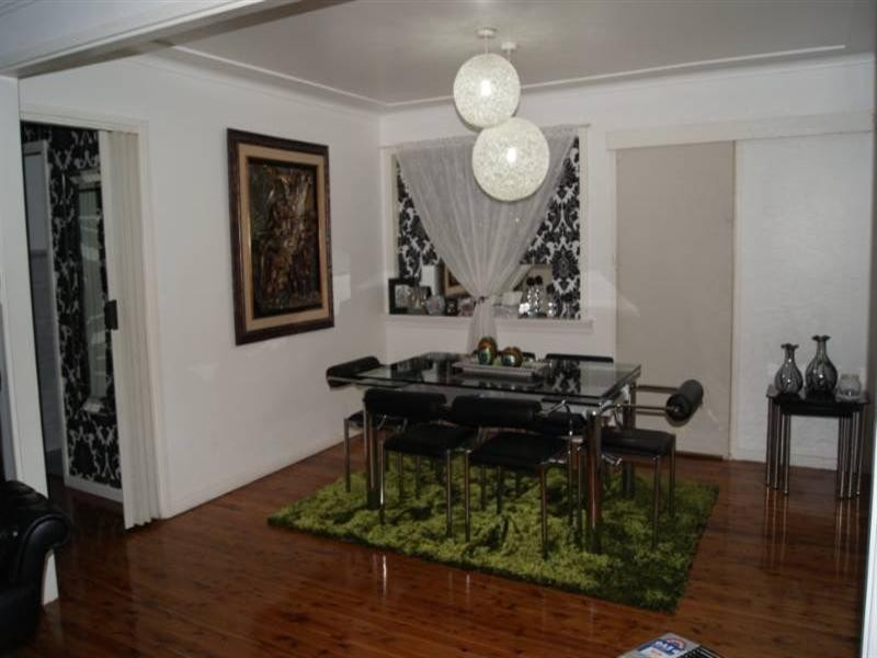 13 Cambridge Street, Fairfield West NSW 2165