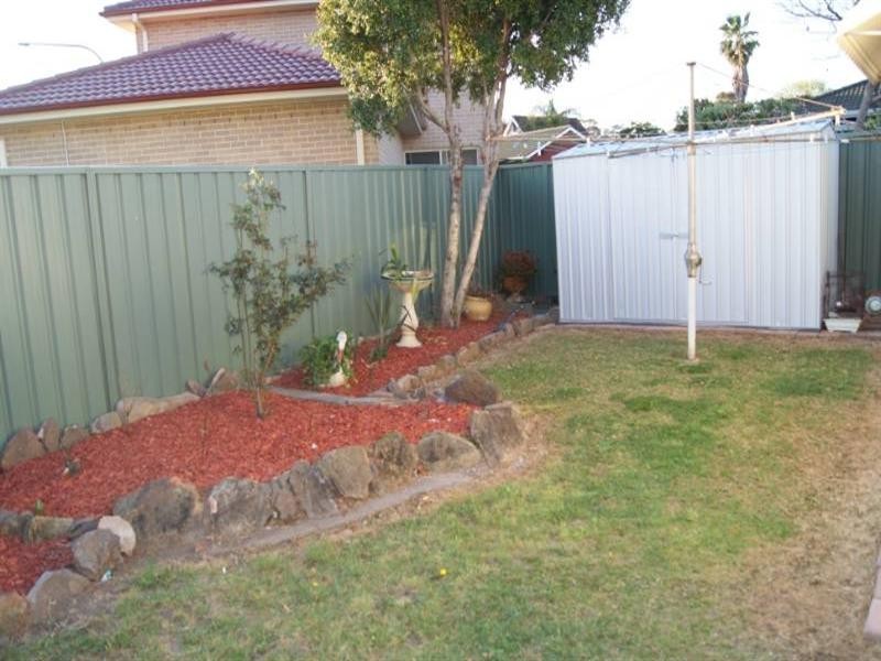 13 Cambridge Street, Fairfield West NSW 2165