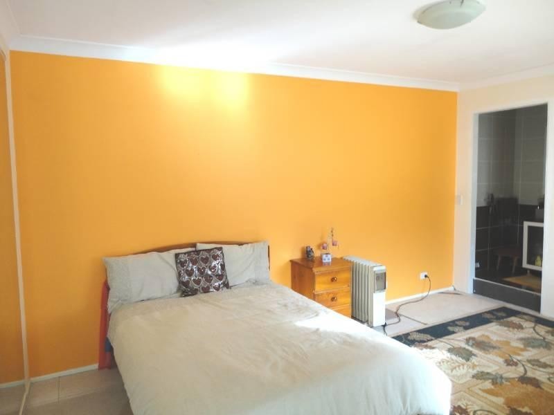 34 Hemingway Crescent, Fairfield NSW 2165