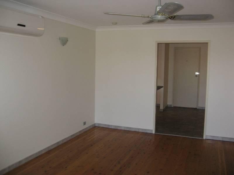 43 Mimosa Road, Bossley Park NSW 2176