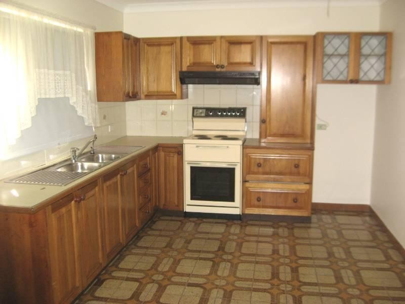 43 Mimosa Road, Bossley Park NSW 2176