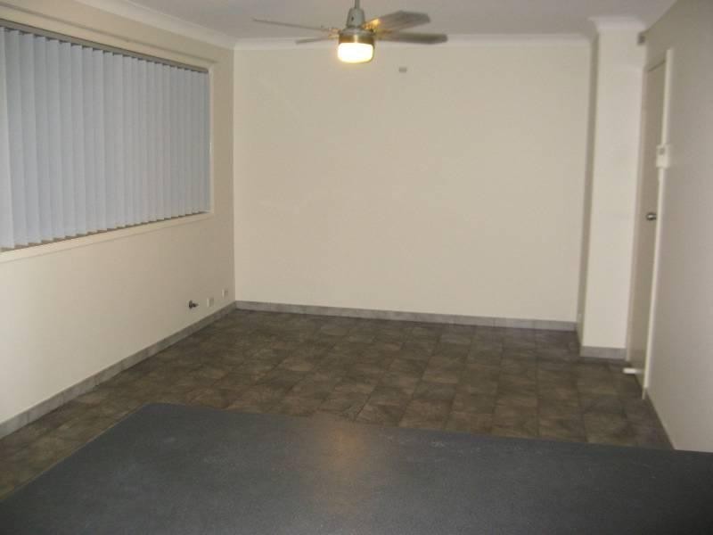 43 Mimosa Road, Bossley Park NSW 2176