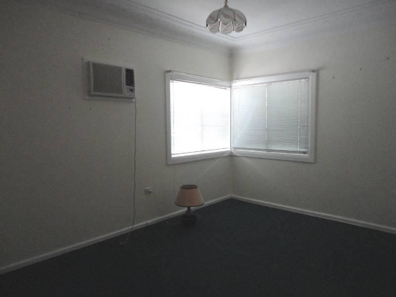 176 Hamilton Road, Fairfield NSW 2165