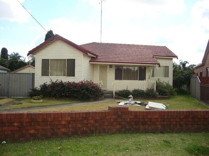 Fairfield NSW 2165
