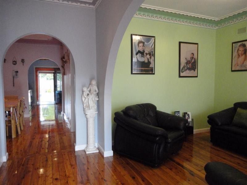 42 Robertson Street, Guildford West NSW 2161