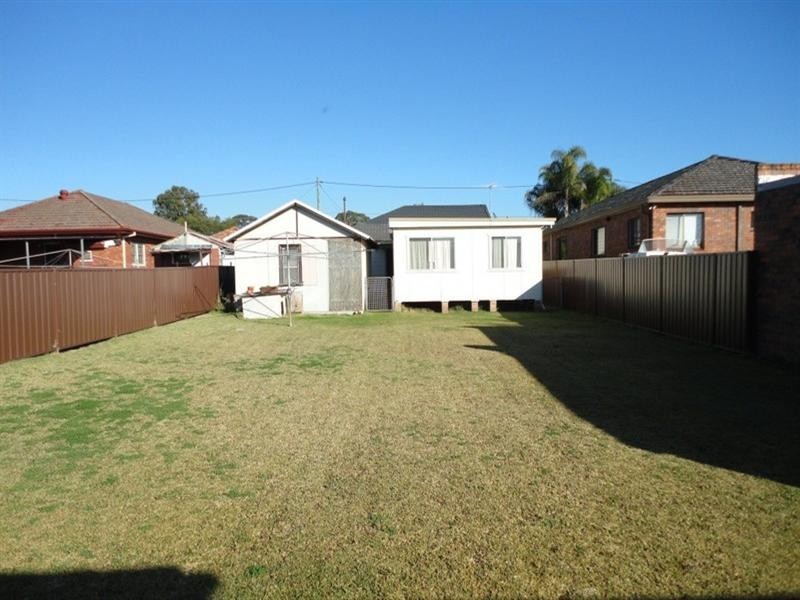 Fairfield East NSW 2165