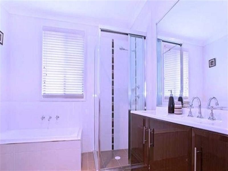 West Hoxton NSW 2171