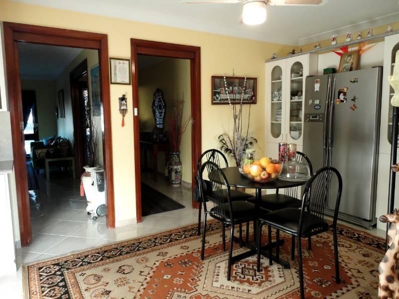 2 Gurney Crescent, Fairfield West NSW 2165