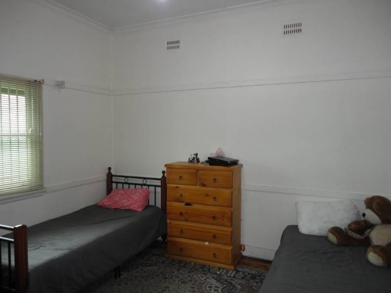 100 The Boulevard, Fairfield Heights NSW 2165