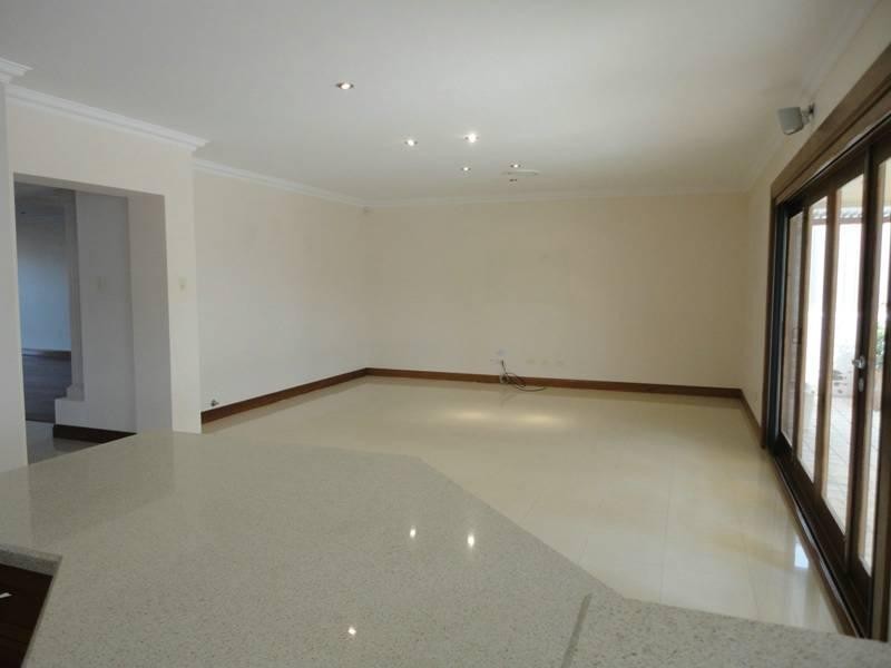25 Rafter Crescent, Abbotsbury NSW 2176