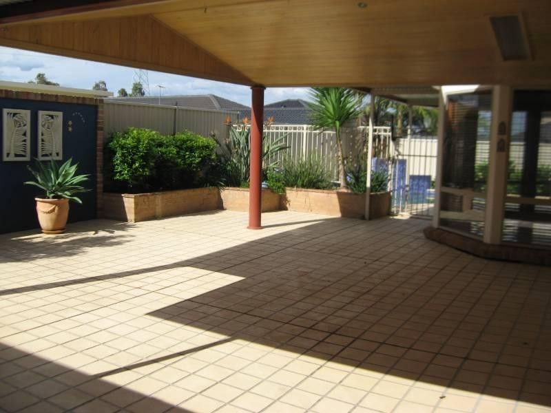 25 Rafter Crescent, Abbotsbury NSW 2176