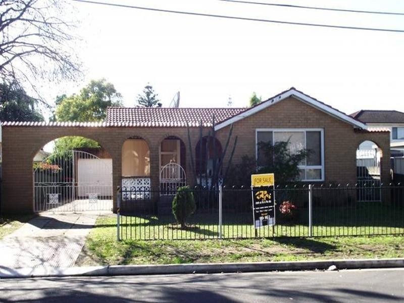 3 Solo Crescent, Fairfield NSW 2165