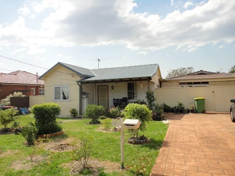 28 Loftus Street, Fairfield East NSW 2165