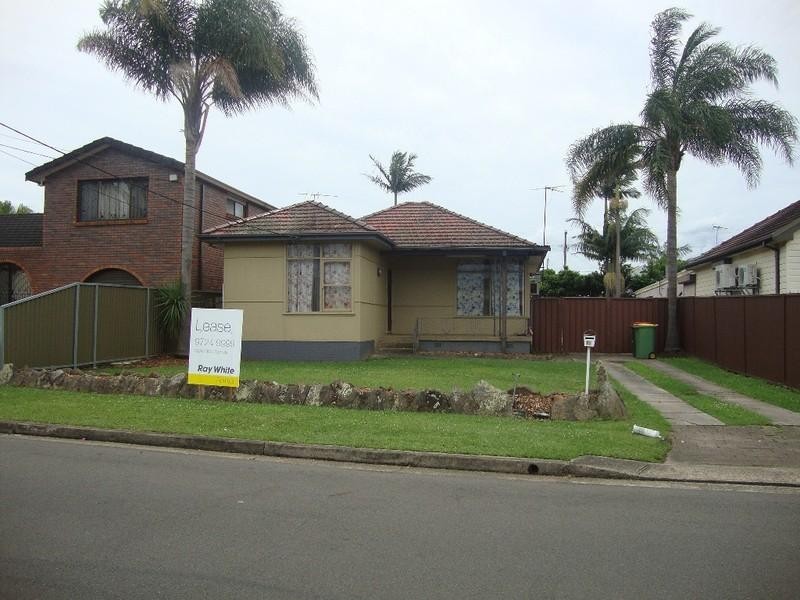 66 Madeline Street, Fairfield West NSW 2165