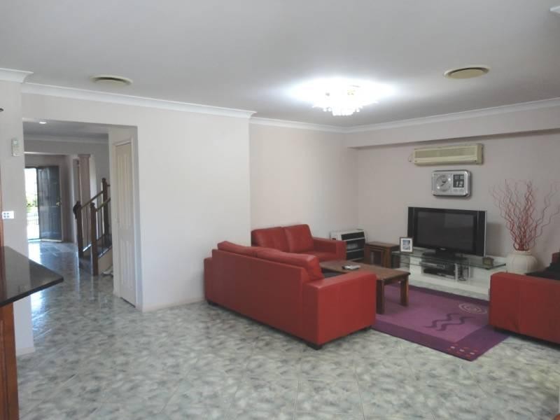 13 Levendale Street, West Hoxton NSW 2171