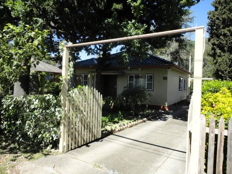 33 East Parade, Fairfield NSW 2165