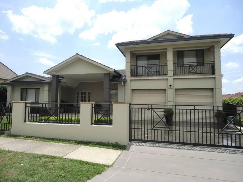 122 Camden Street, Fairfield Heights NSW 2165