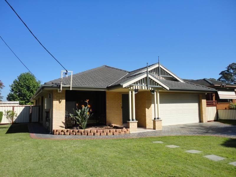 2 Lenton Avenue, Fairfield West NSW 2165