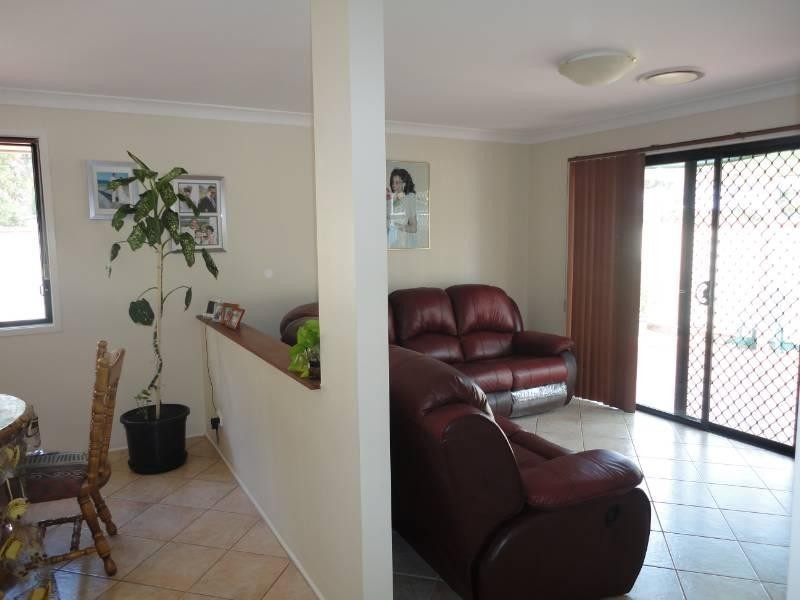 2 Lenton Avenue, Fairfield West NSW 2165