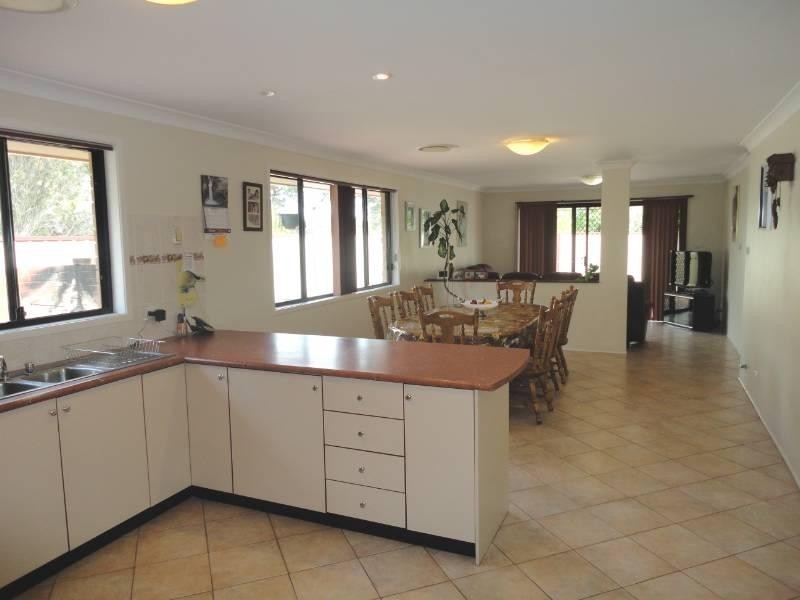 2 Lenton Avenue, Fairfield West NSW 2165