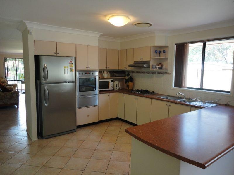 2 Lenton Avenue, Fairfield West NSW 2165