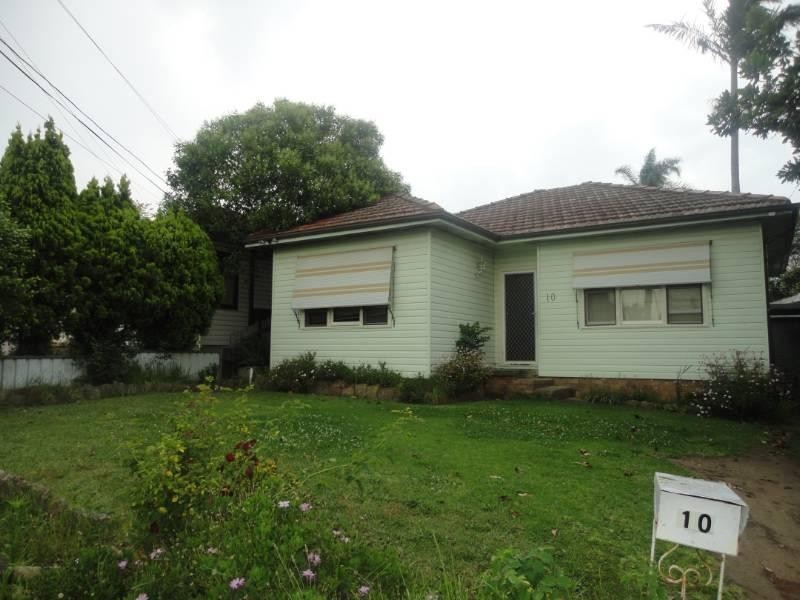 10 Slender Avenue, Smithfield NSW 2164