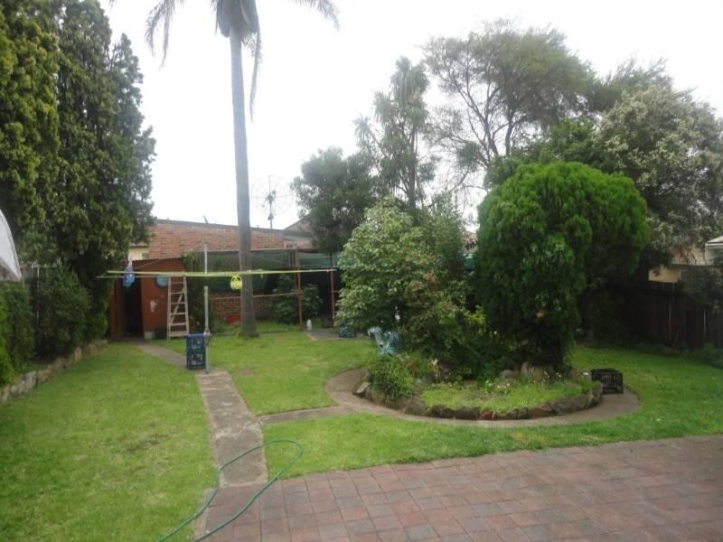 10 Slender Avenue, Smithfield NSW 2164