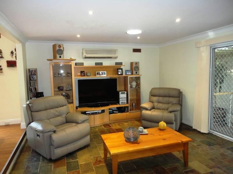 8 Isis Street, Fairfield West NSW 2165