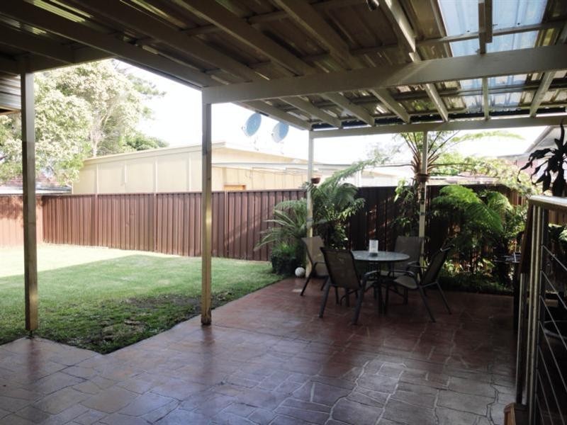 8 Isis Street, Fairfield West NSW 2165