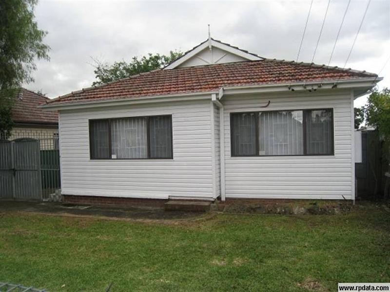 Fairfield East NSW 2165