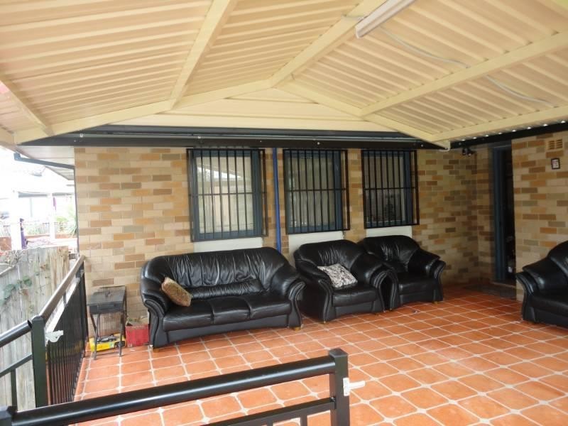 94 Eucalyptus Drive, Macquarie Fields NSW 2564