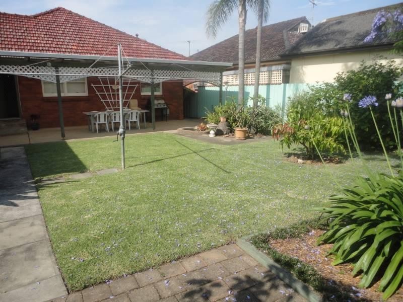 26 Lombard Street, Fairfield West NSW 2165