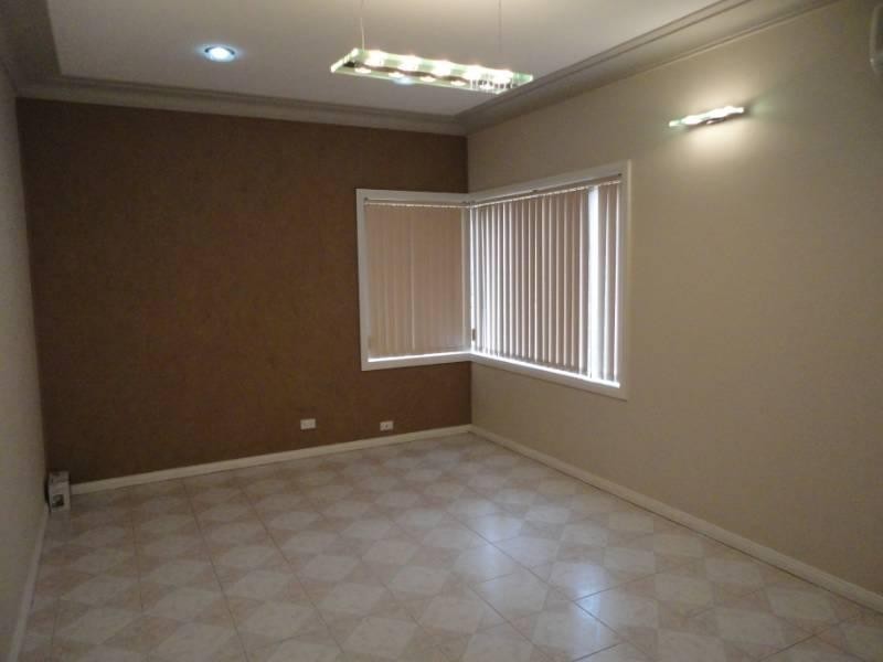 16 Rosemont Avenue, Smithfield NSW 2164