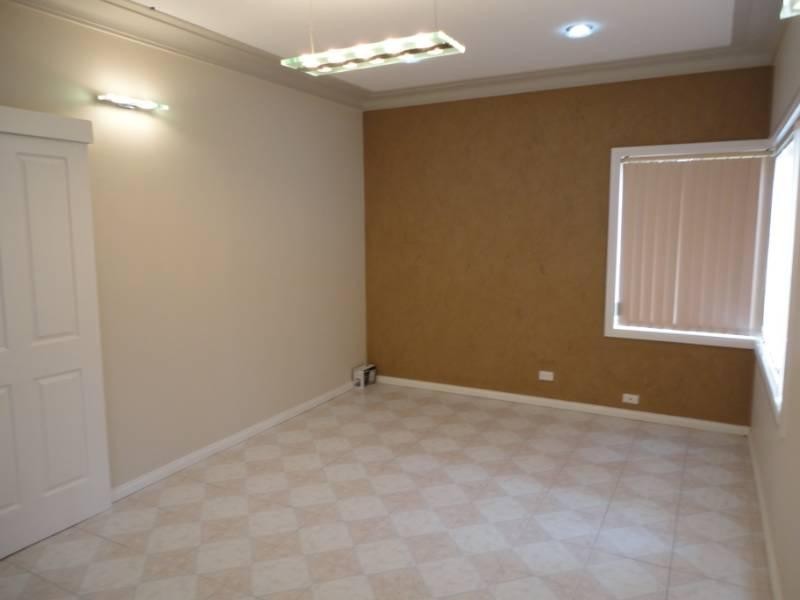 16 Rosemont Avenue, Smithfield NSW 2164