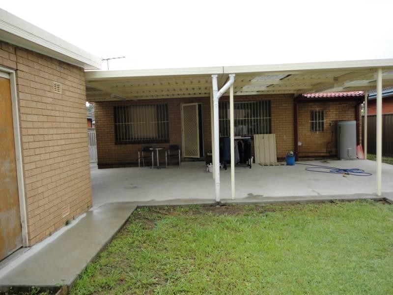 16 Rosemont Avenue, Smithfield NSW 2164