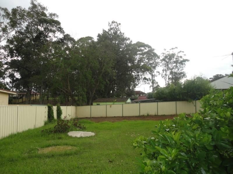 2/20 Dalkeith Street, Busby NSW 2168
