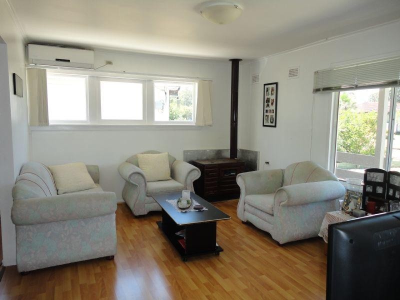 8 Ryeland Street, Miller NSW 2168