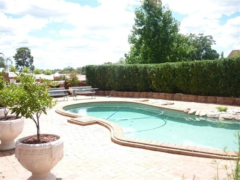 Greenfield Park NSW 2176