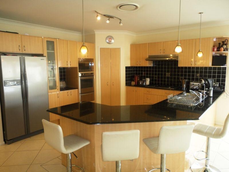 5 Thorpe Place, Abbotsbury NSW 2176