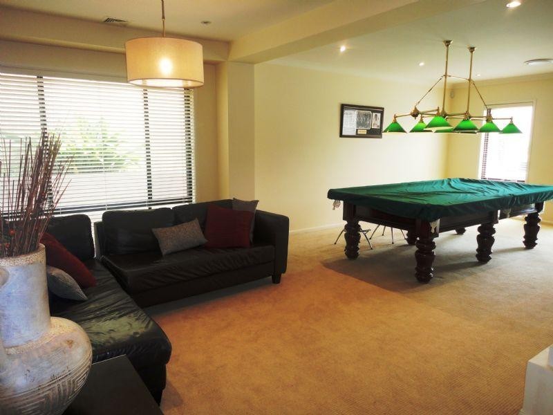 5 Thorpe Place, Abbotsbury NSW 2176