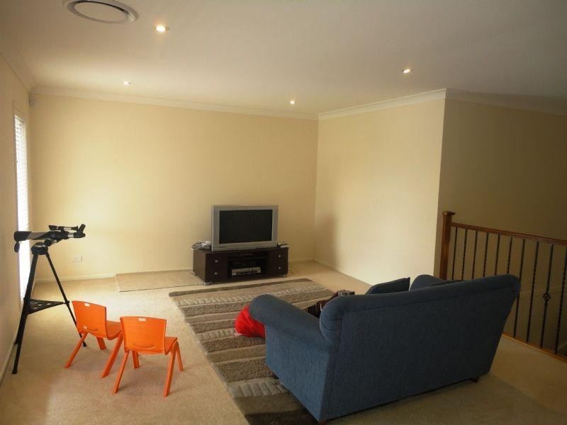 5 Thorpe Place, Abbotsbury NSW 2176