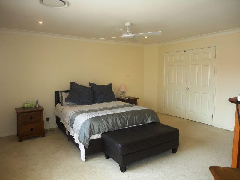 5 Thorpe Place, Abbotsbury NSW 2176