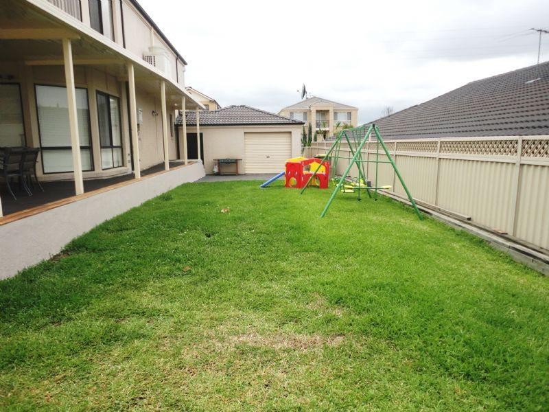 5 Thorpe Place, Abbotsbury NSW 2176