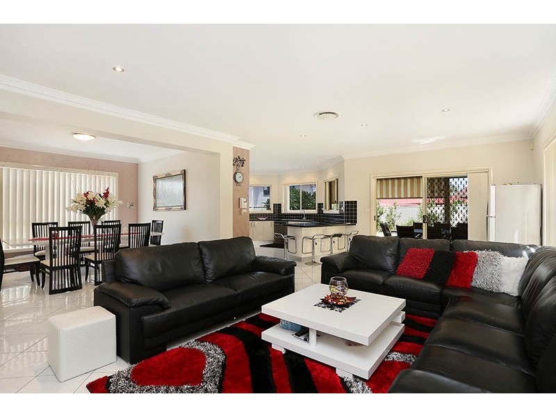 12 Zircon Street, Bossley Park NSW 2176