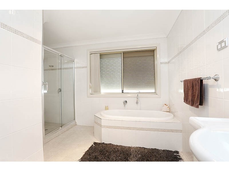 12 Zircon Street, Bossley Park NSW 2176