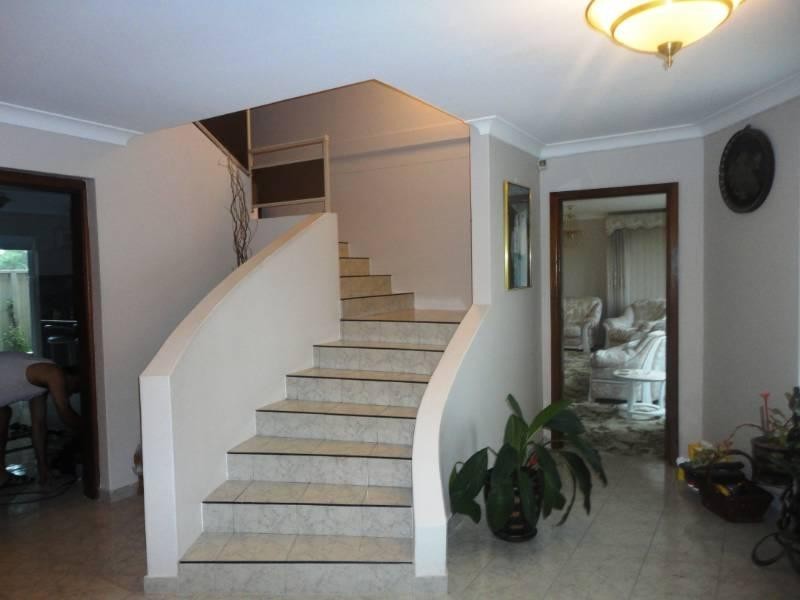 4 Pierce Street, Prairiewood NSW 2176