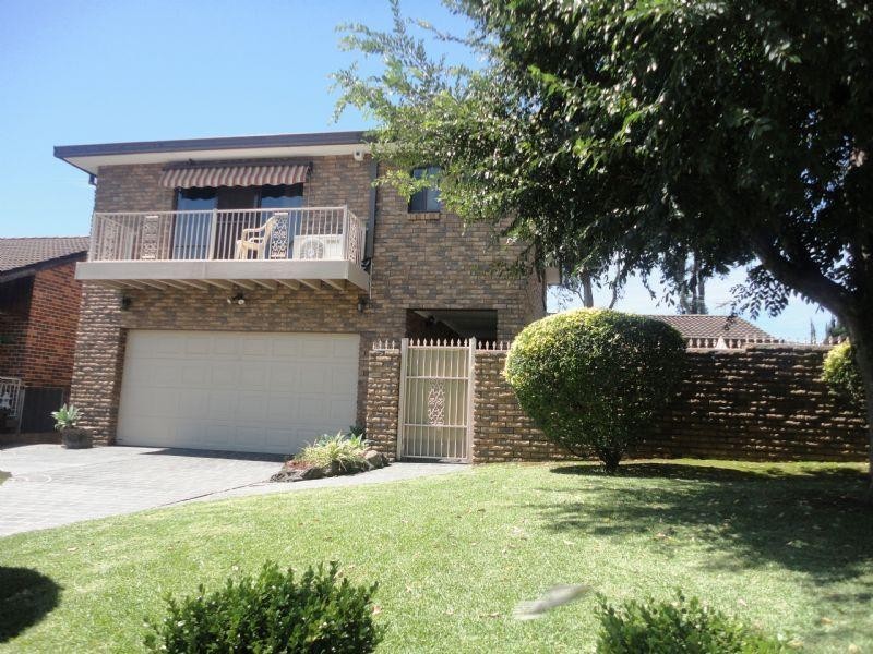 5 Pokolbin Place, Edensor Park NSW 2176