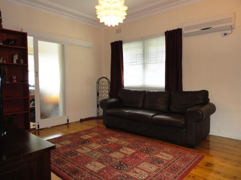 8 Linda Street, Fairfield Heights NSW 2165